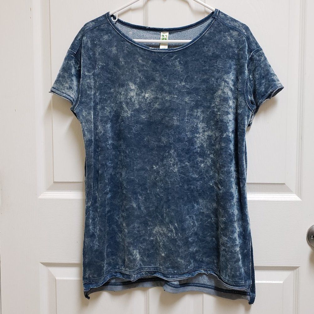 Green Tea Top Womens M Blue Crushed Velvet Short Sleeve Round Neck Hi Low Boho